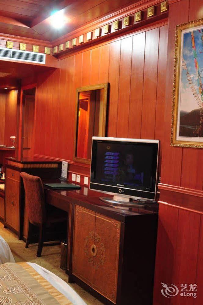 Yak Hotel Lhasa Dış mekan fotoğraf