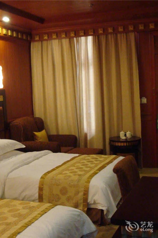 Yak Hotel Lhasa Dış mekan fotoğraf