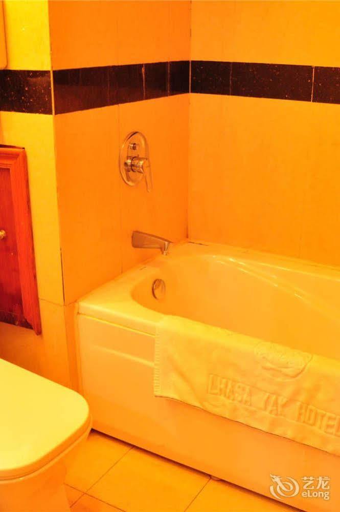 Yak Hotel Lhasa Dış mekan fotoğraf