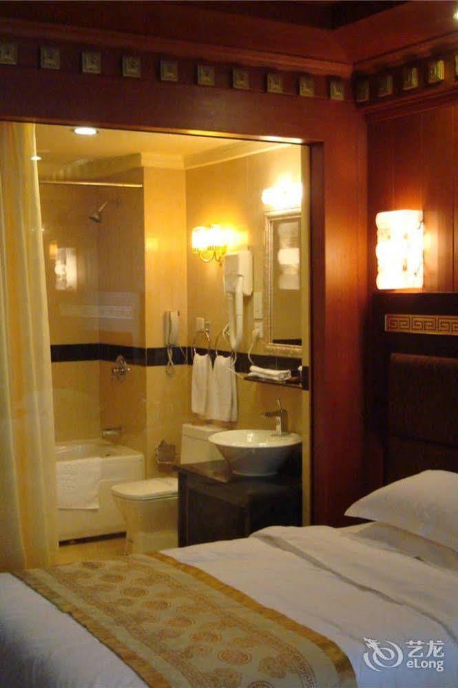 Yak Hotel Lhasa Dış mekan fotoğraf