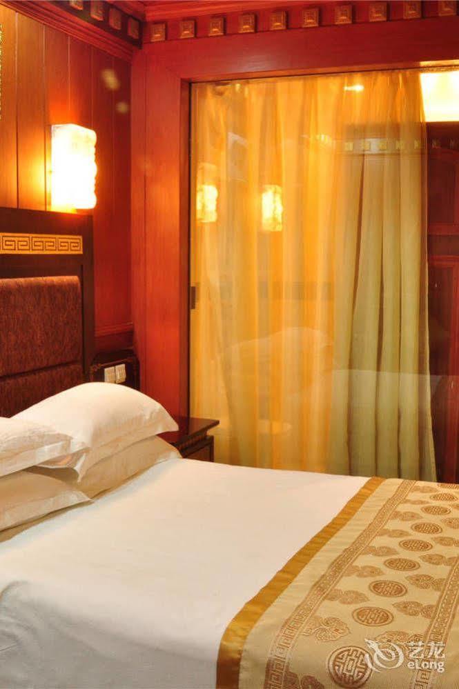 Yak Hotel Lhasa Dış mekan fotoğraf