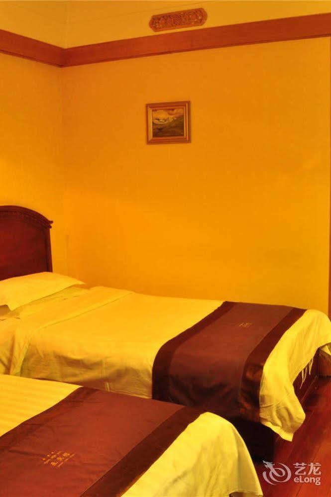 Yak Hotel Lhasa Dış mekan fotoğraf
